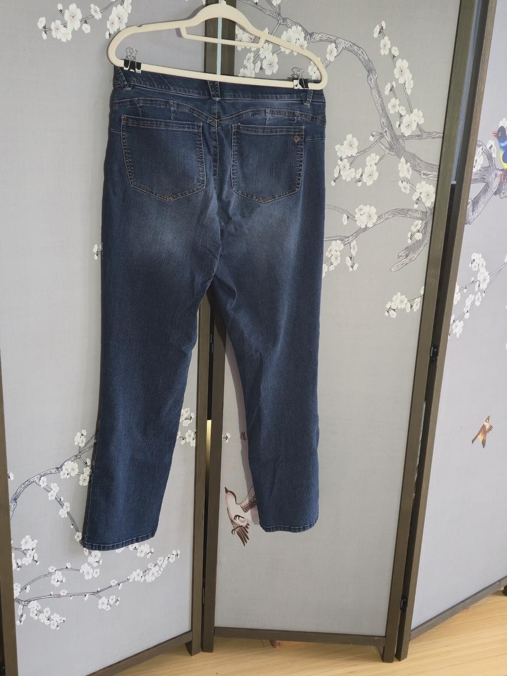 Democracy Women’s Straight Leg Jeans in Dark Wash Blue - Picture 3 of 3